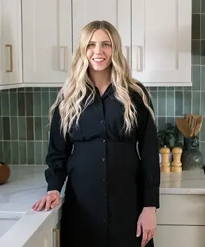 Headshot of Katie Bailey with Mode Homes